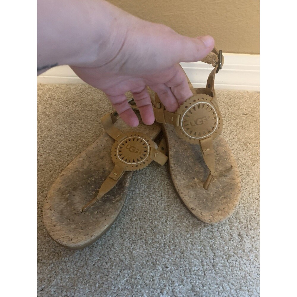 Ugg Women’s Ayden Shoes Size 8 Ayden II Tan Leather T Strap With Logo